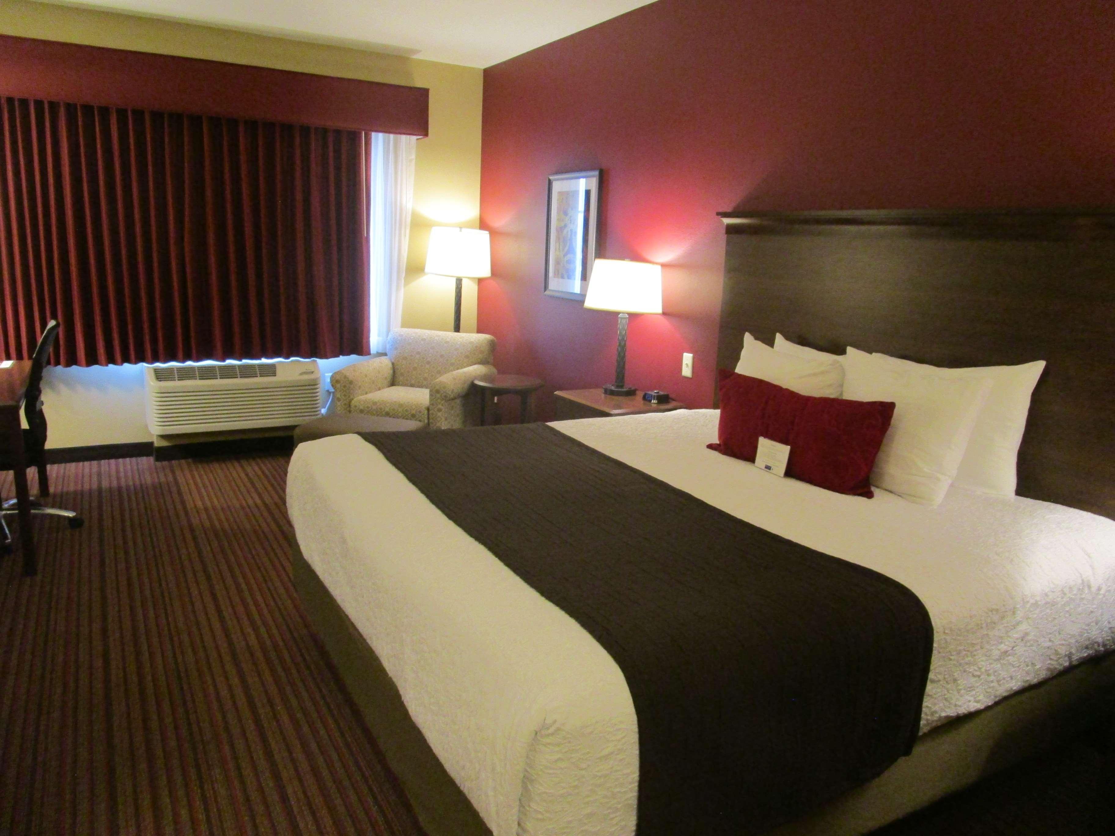 Best Western Plus Chandler Hotel & Suites Exterior photo