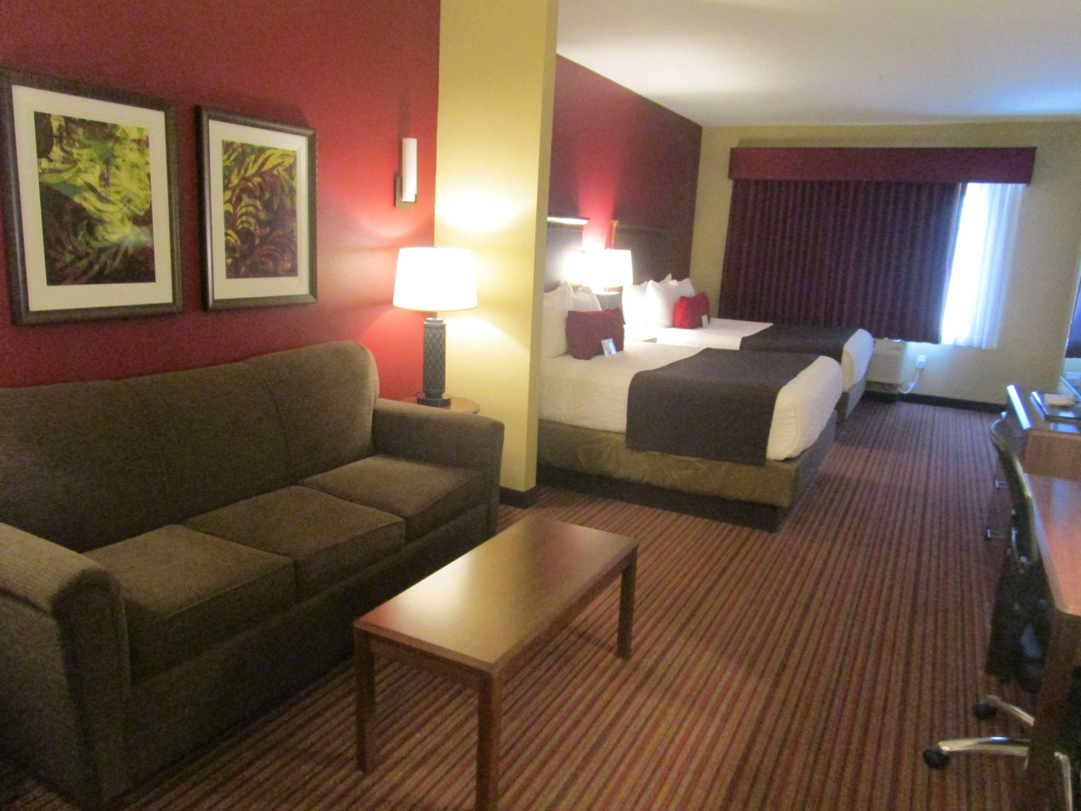 Best Western Plus Chandler Hotel & Suites Exterior photo