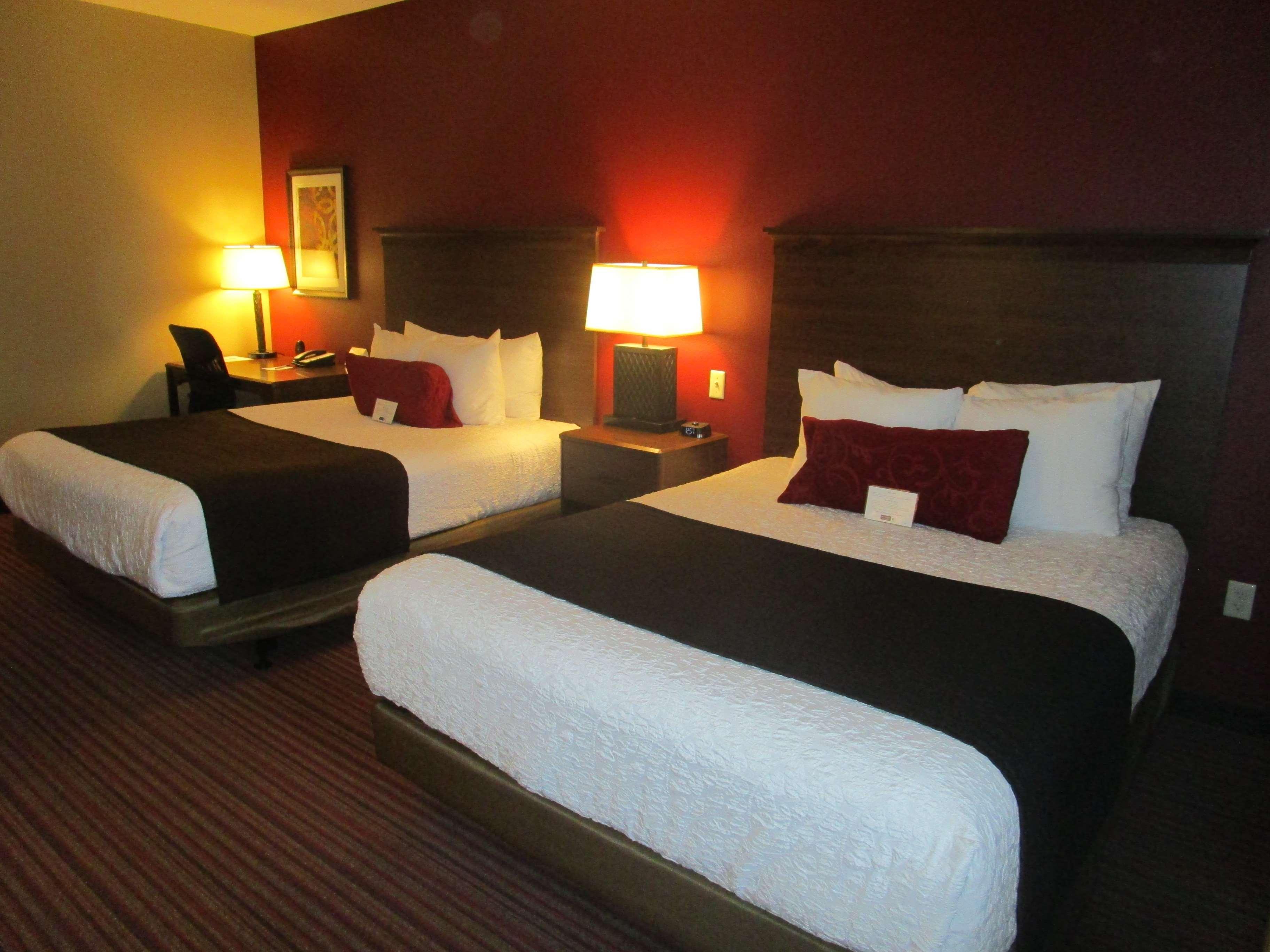 Best Western Plus Chandler Hotel & Suites Exterior photo
