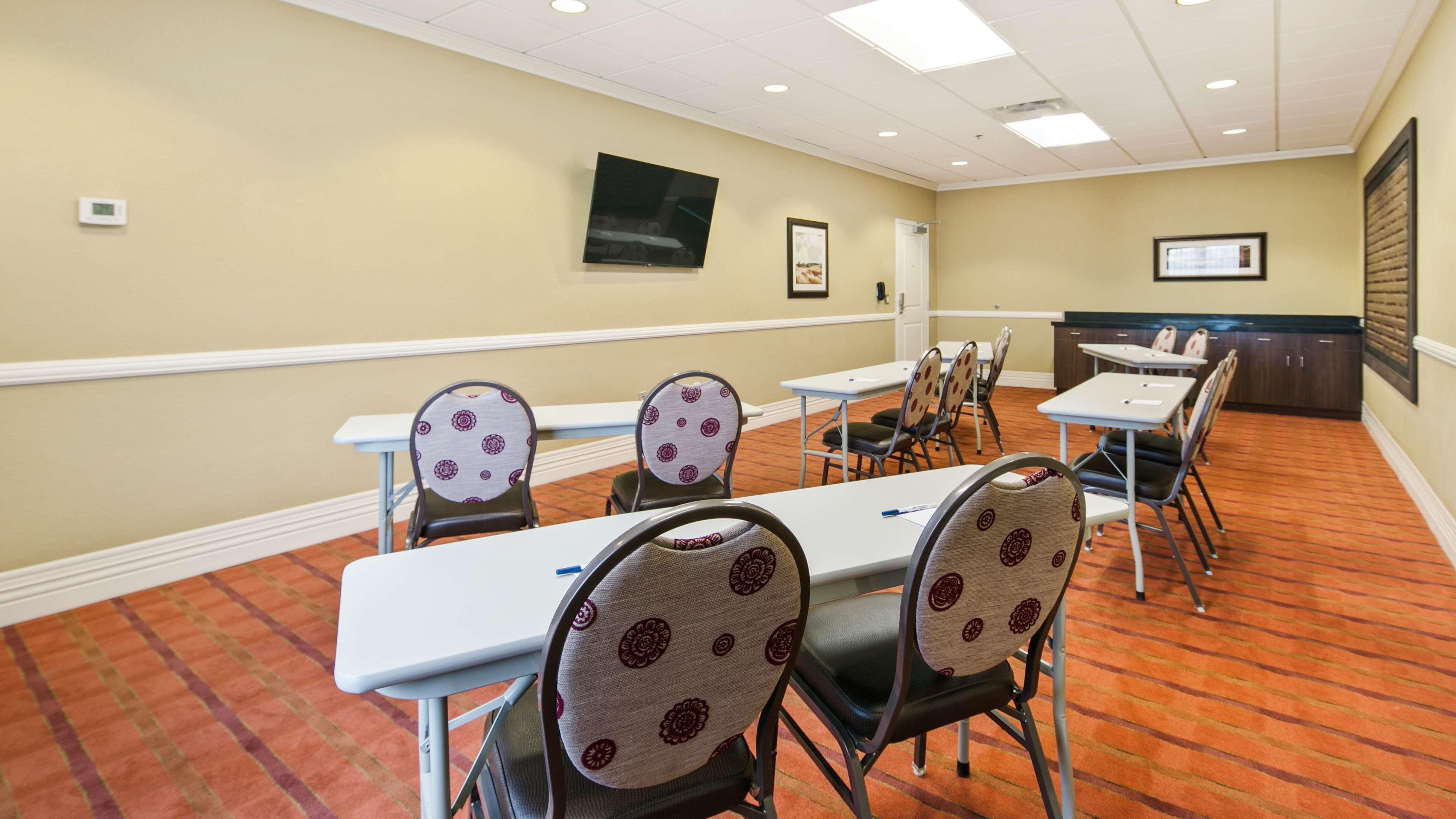 Best Western Plus Chandler Hotel & Suites Exterior photo