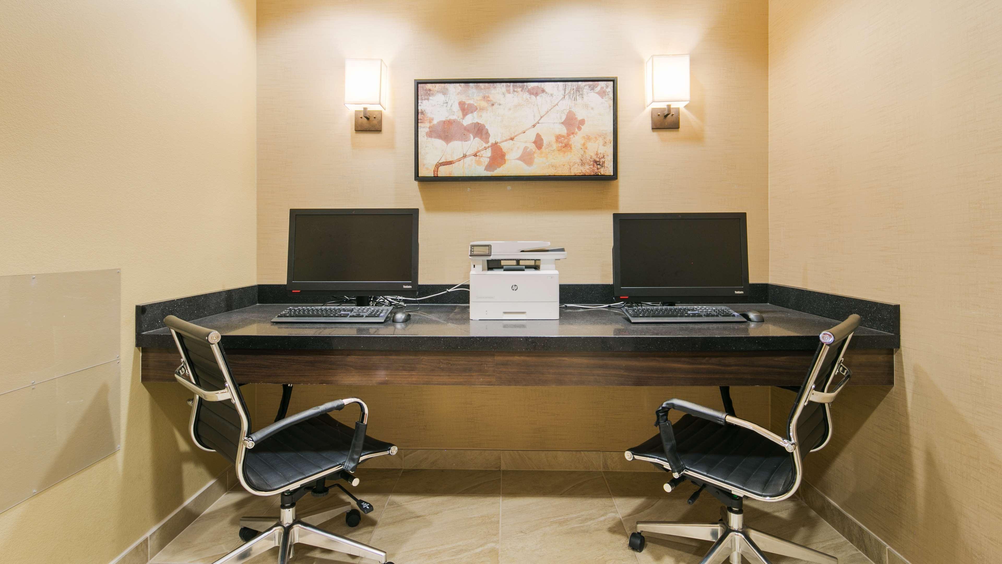 Best Western Plus Chandler Hotel & Suites Exterior photo