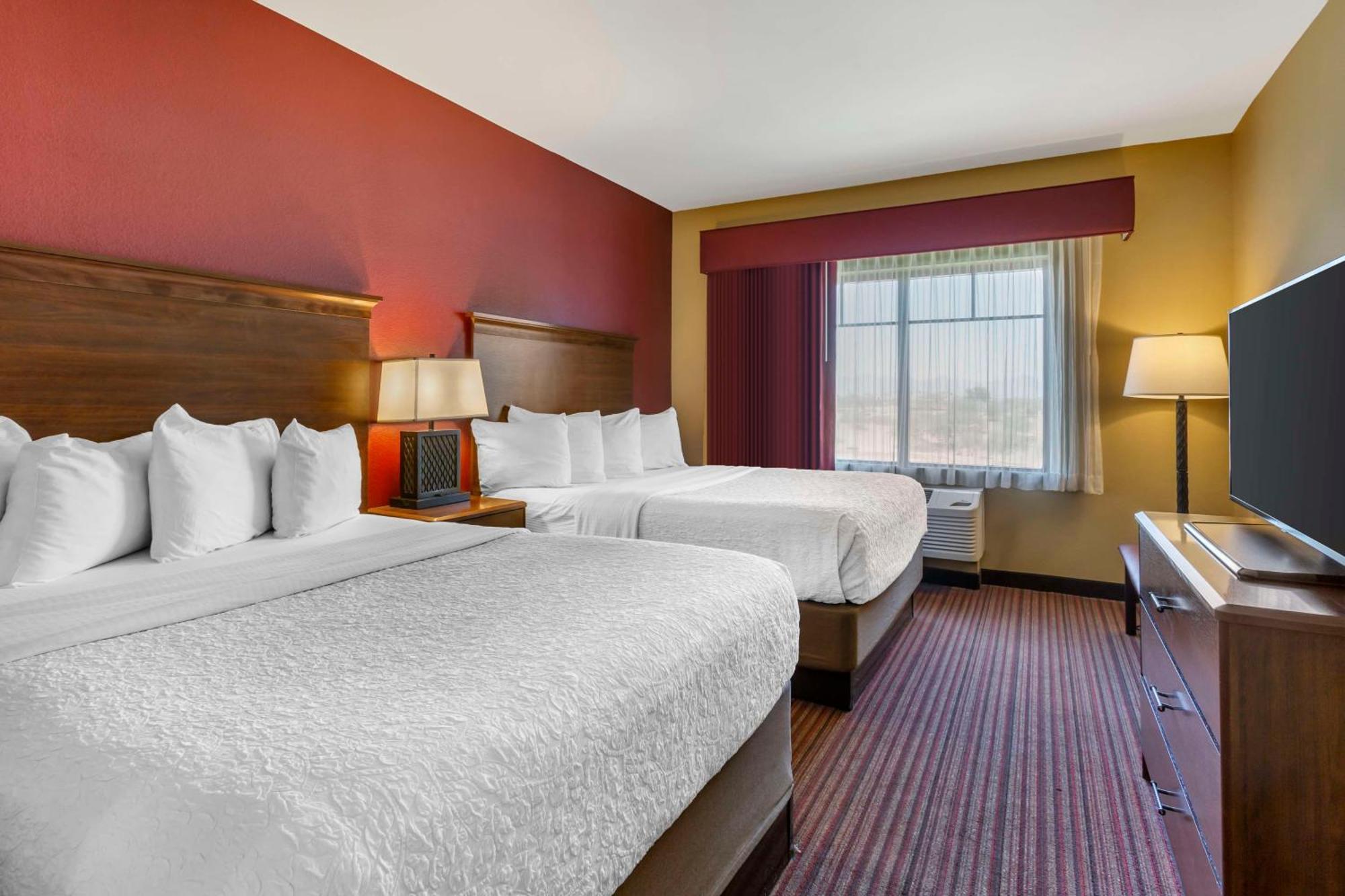 Best Western Plus Chandler Hotel & Suites Exterior photo
