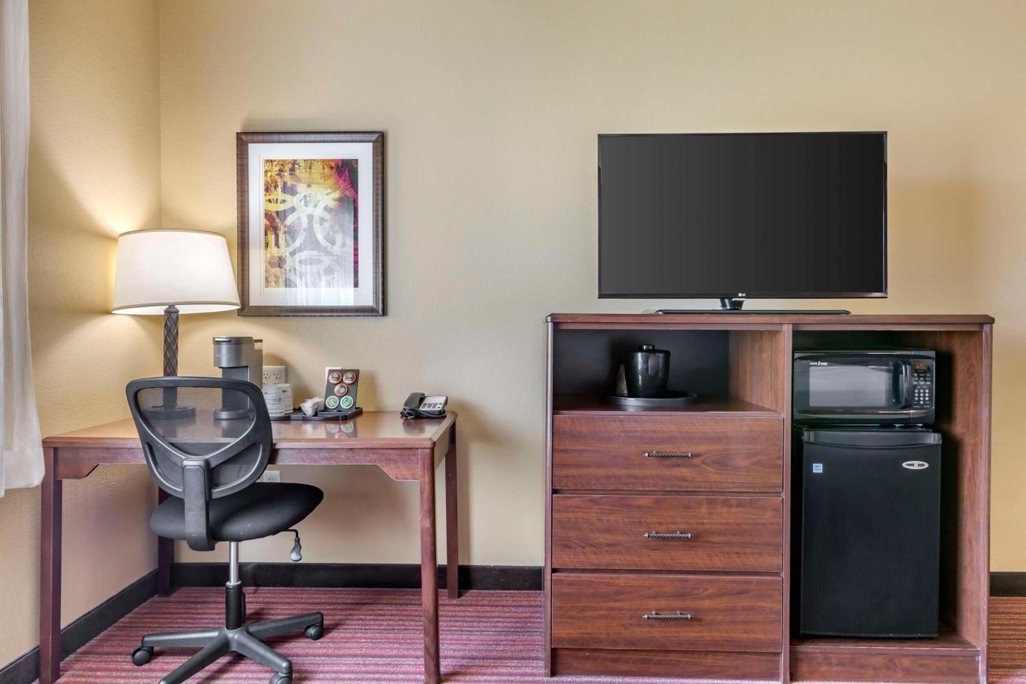 Best Western Plus Chandler Hotel & Suites Exterior photo