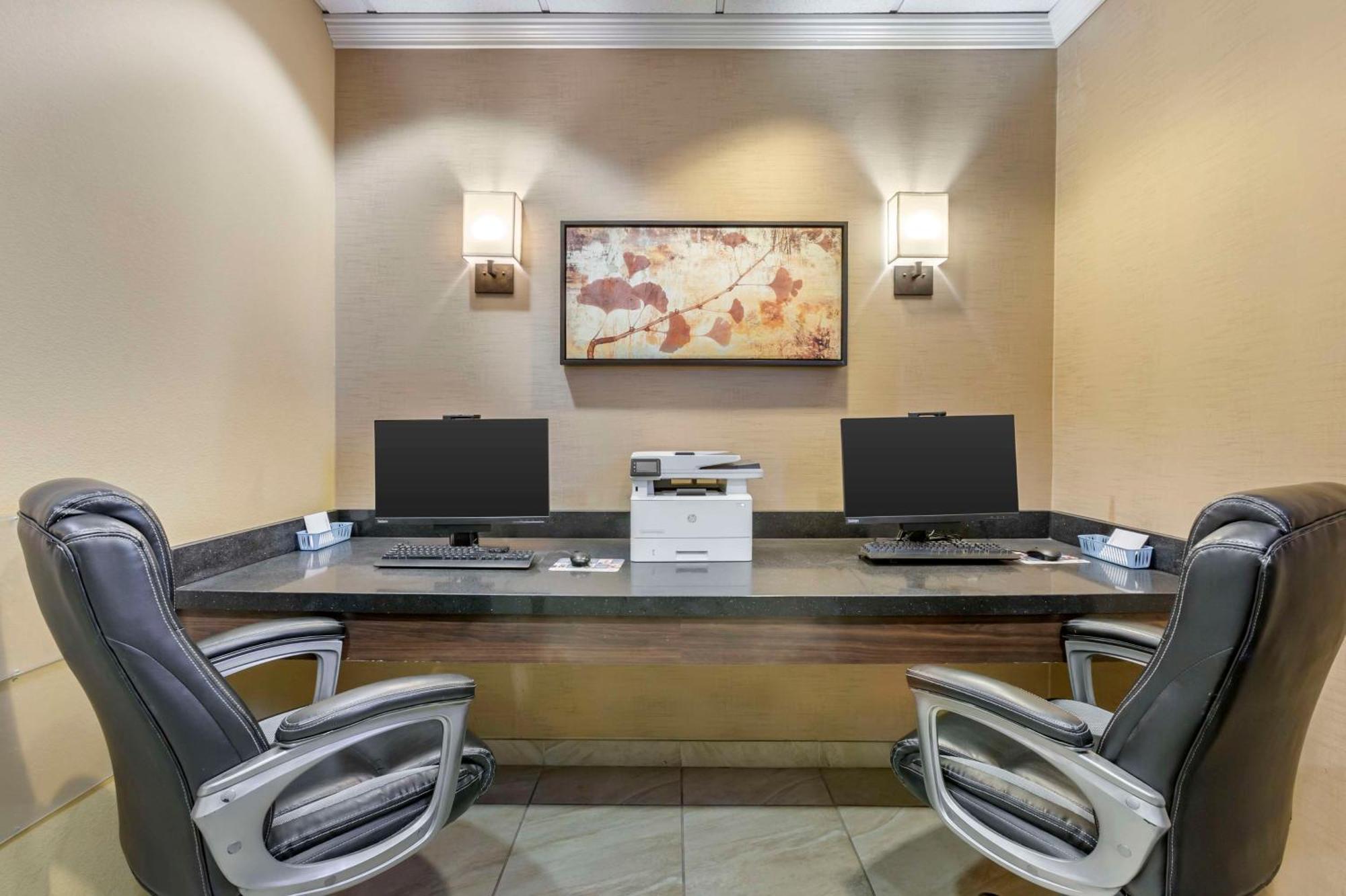 Best Western Plus Chandler Hotel & Suites Exterior photo